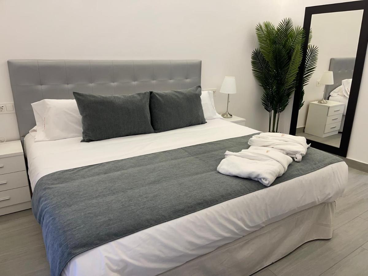 Suara Apartamentos 1 Madrid Buitenkant foto