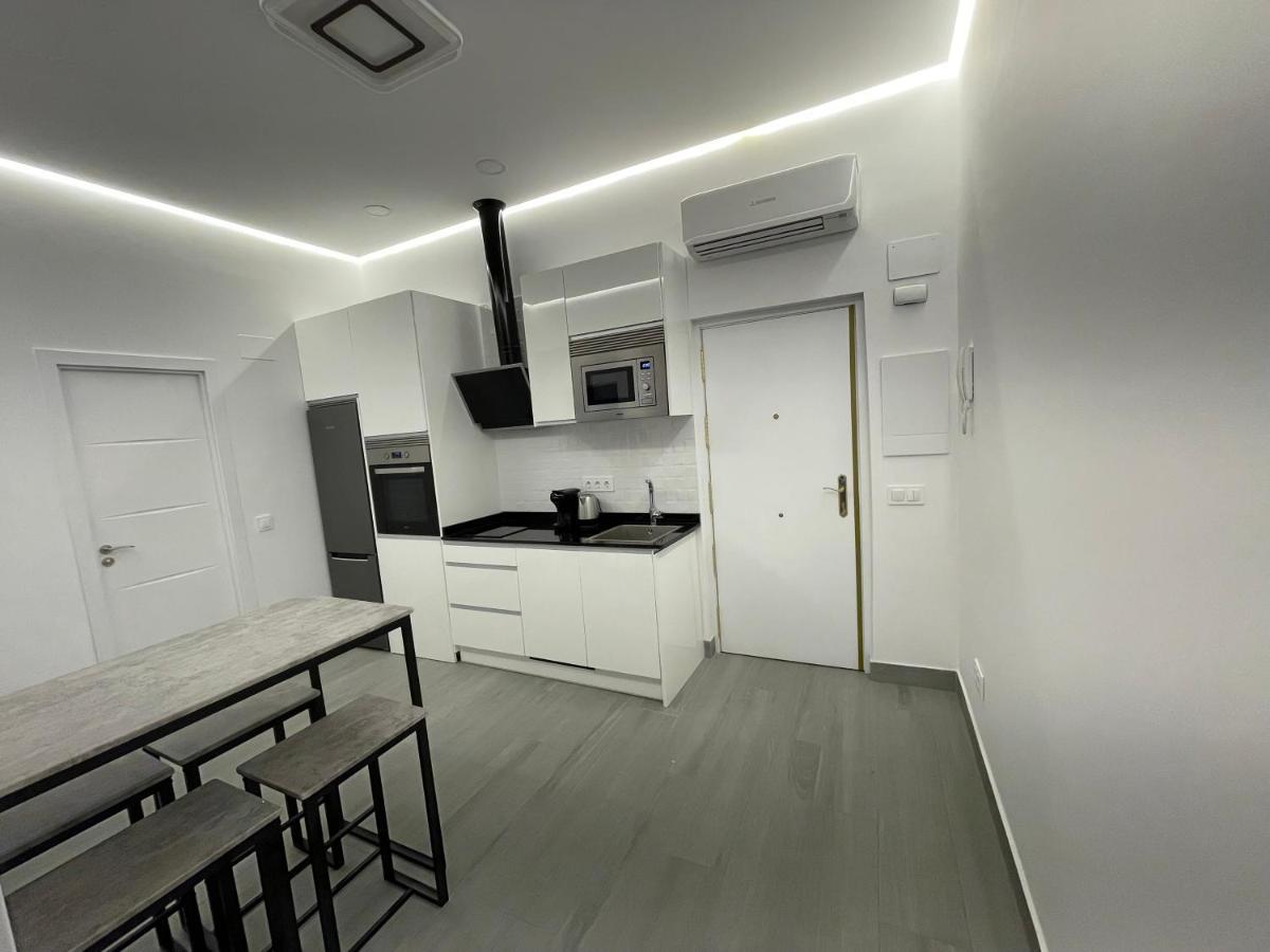 Suara Apartamentos 1 Madrid Buitenkant foto