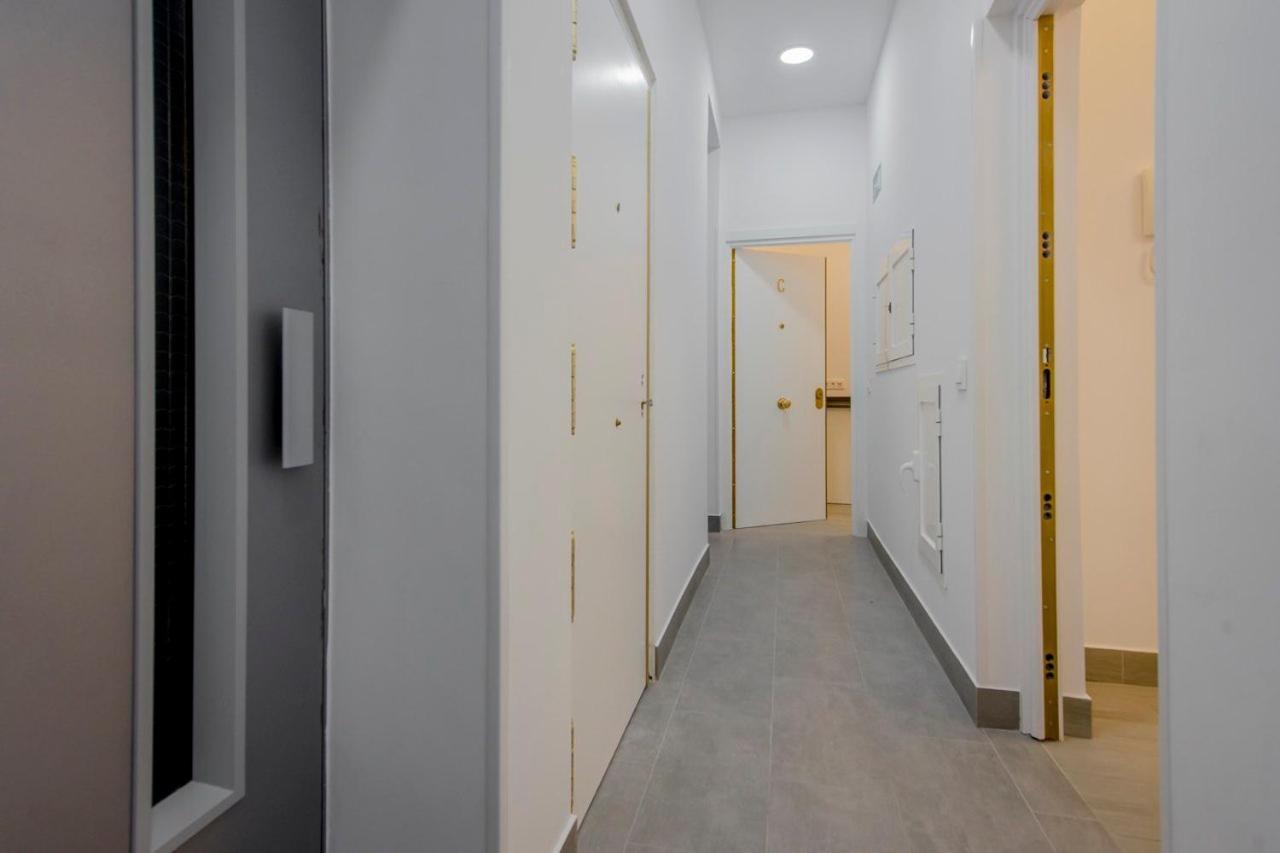 Suara Apartamentos 1 Madrid Buitenkant foto