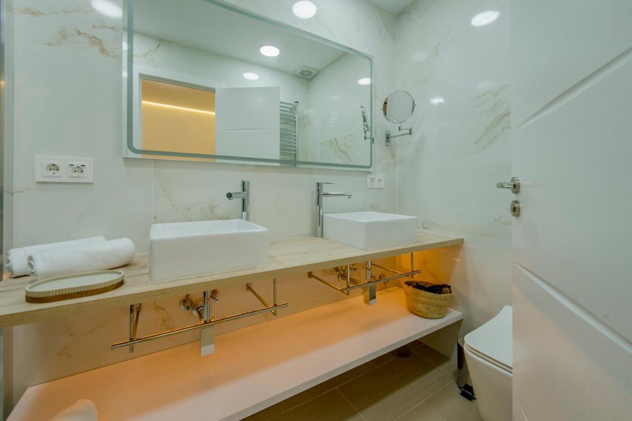 Suara Apartamentos 1 Madrid Buitenkant foto
